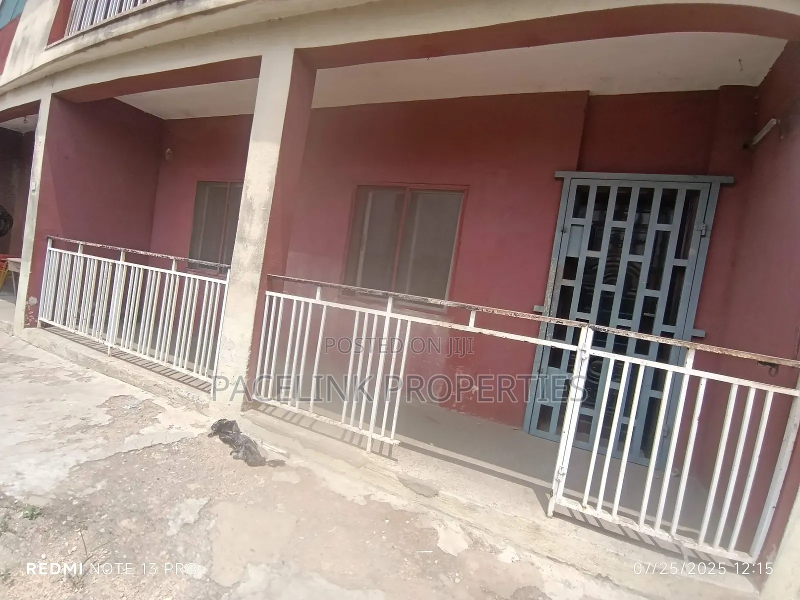 12bdrm Block of Flats in Iyana Ipaja for sale in Iyana Ipaja