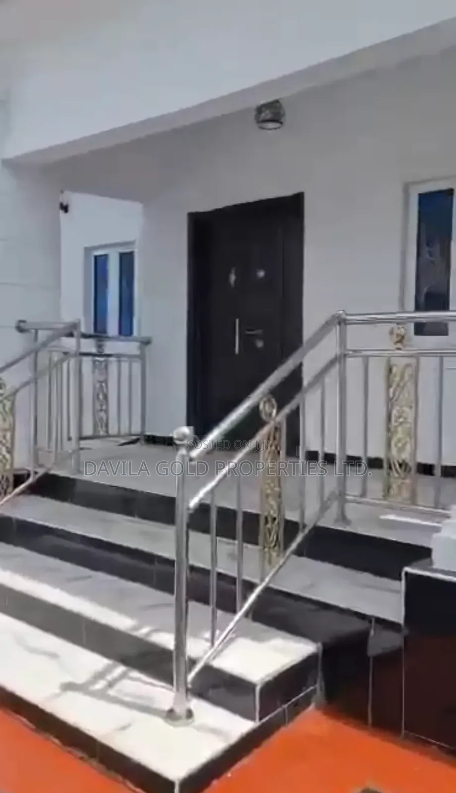 6bdrm Block of Flats in Benin City for sale in Benin City