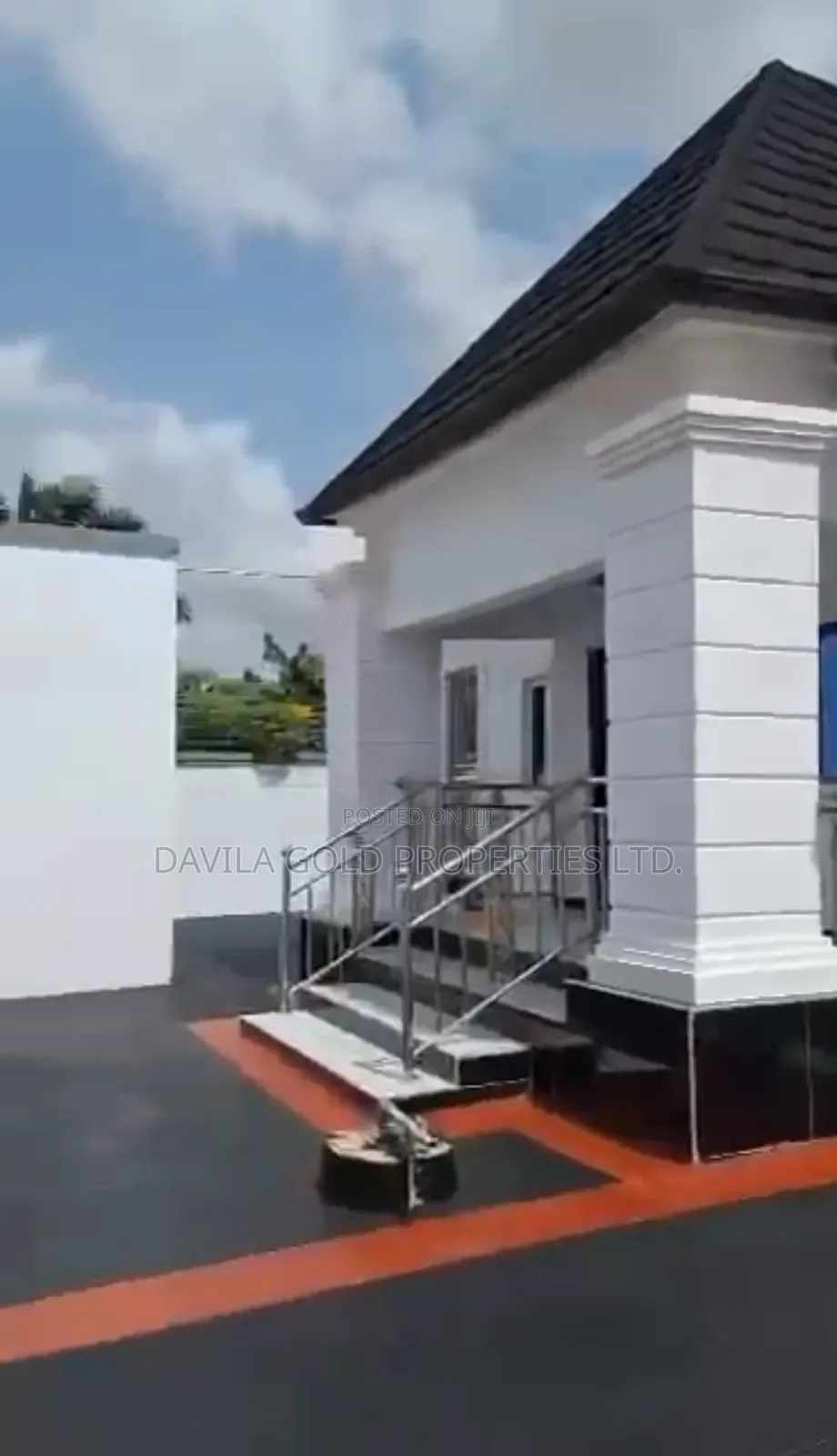 6bdrm Block of Flats in Benin City for sale in Benin City