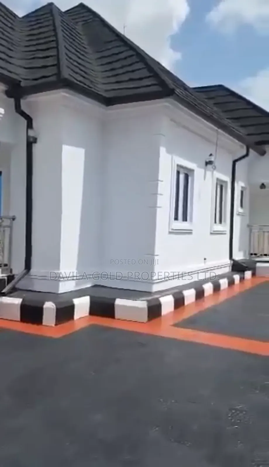 6bdrm Block of Flats in Benin City for sale in Benin City