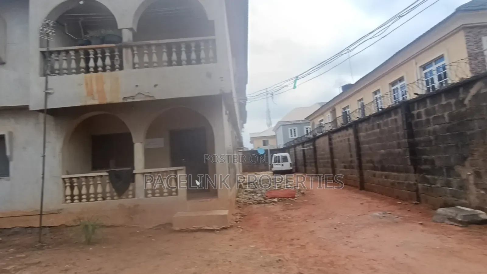15bdrm Block of Flats in Alimosho for sale in Alimosho
