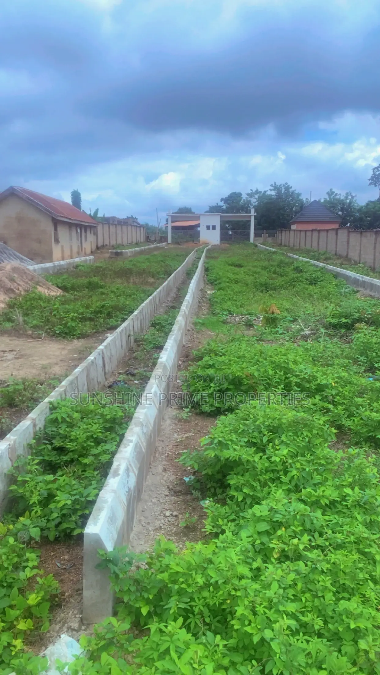 20 Plots of Plain Lands Located at Osi Junction, Akure in Akure