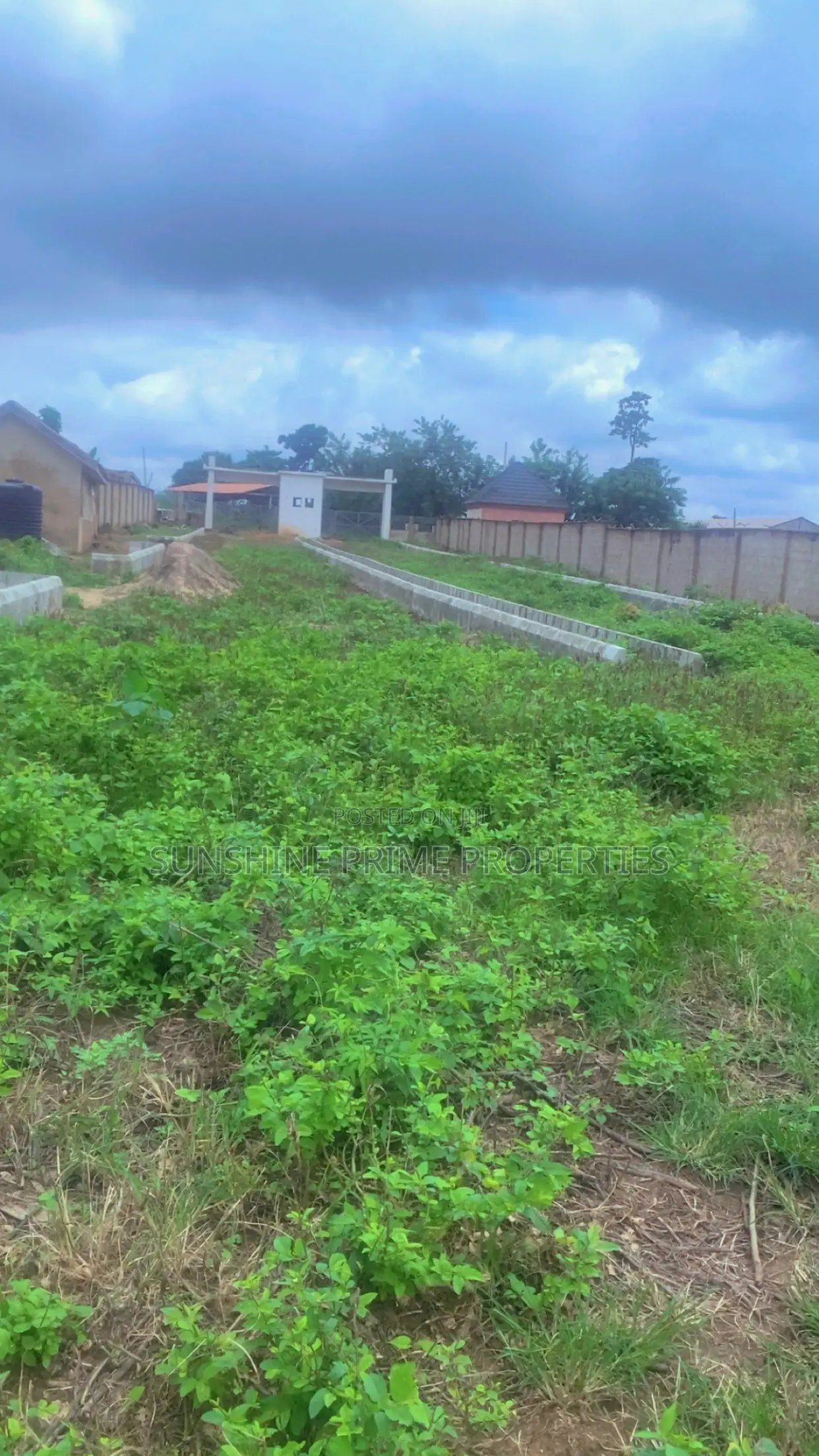 20 Plots of Plain Lands Located at Osi Junction, Akure in Akure