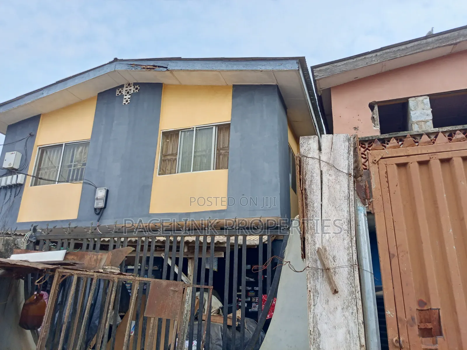 20bdrm Block of Flats in Iyana Ipaja Lagos for sale in Iyana Ipaja