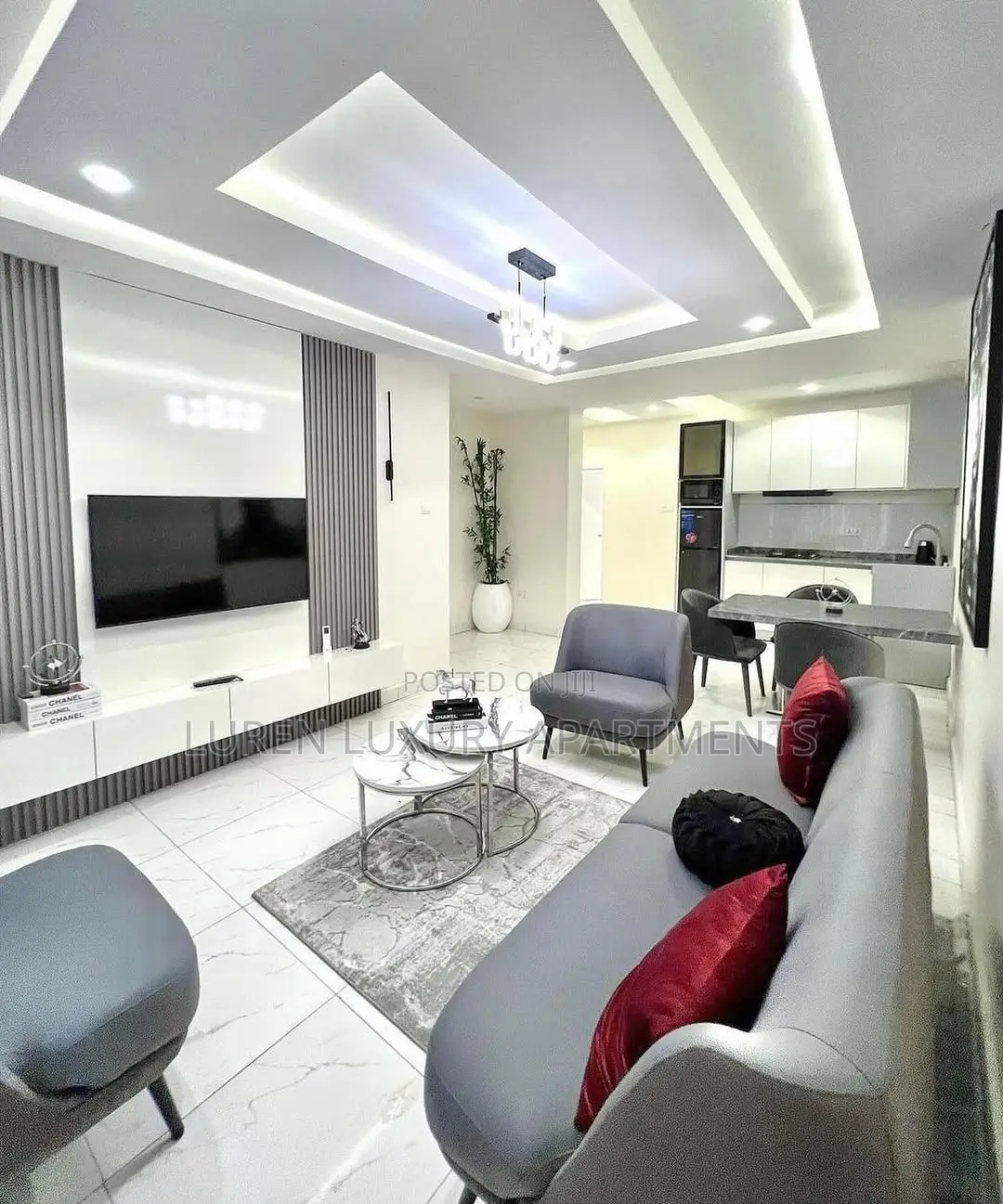 2 Bedroom Luxury Apartment With Swimming Pool in Life Camp