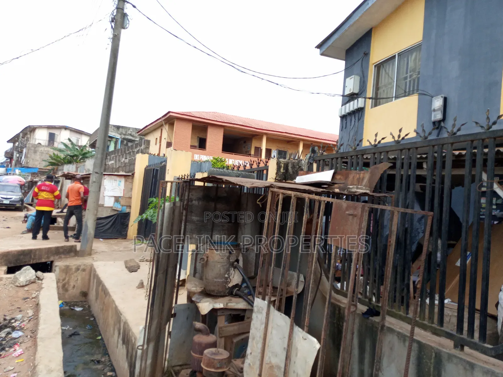 12bdrm Block of Flats in Iyana Ipaja for sale in Iyana Ipaja