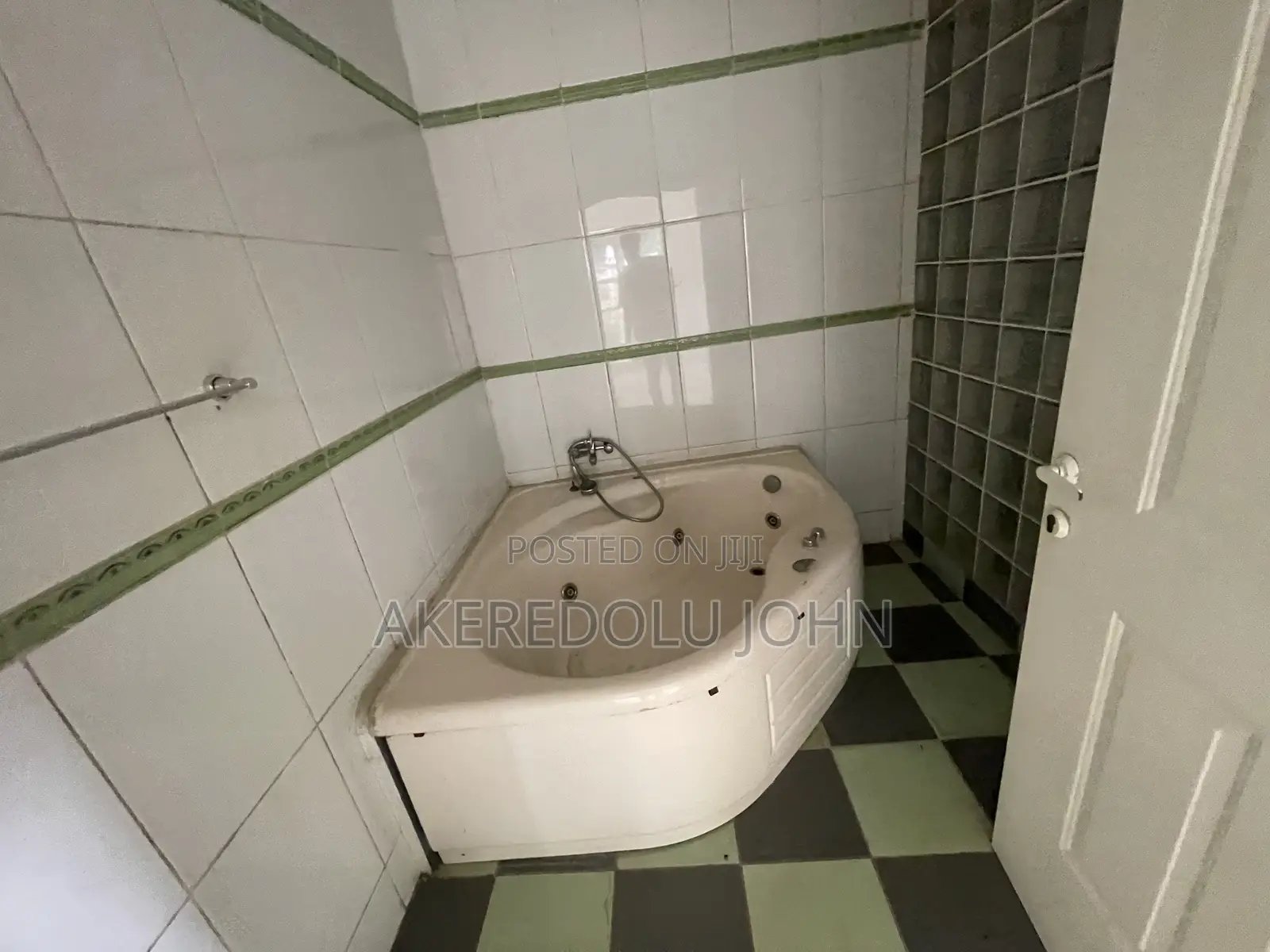 3bdrm Block of Flats in Wuse 2 for rent in Wuse 2