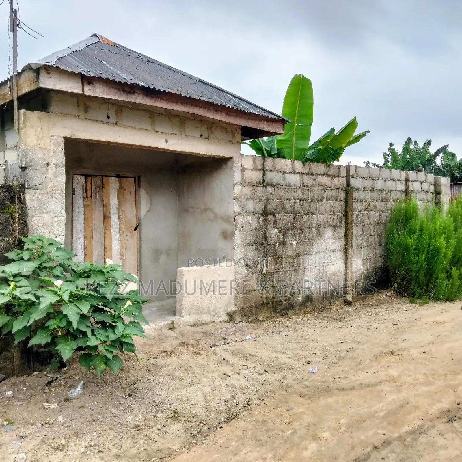 2bdrm Bungalow in By Road 12 , for sale in Port-Harcourt