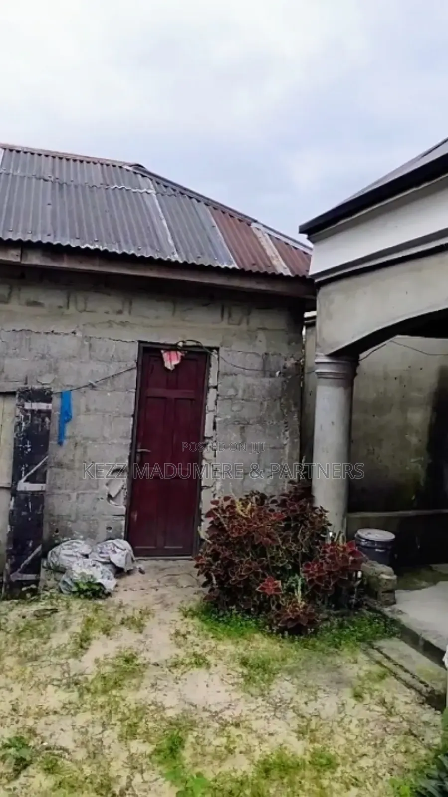 2bdrm Bungalow in By Road 12 , for sale in Port-Harcourt