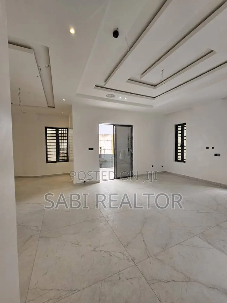 Furnished 5bdrm Duplex in Ikeja for sale in Ikeja GRA