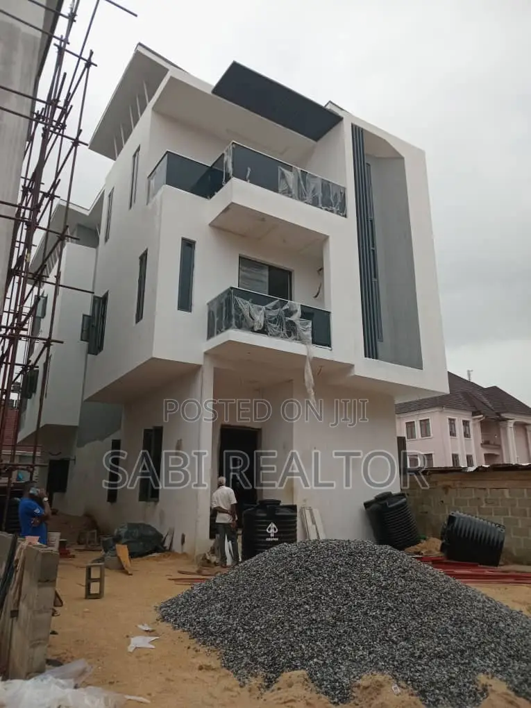 Furnished 5bdrm Duplex in Ikeja for sale in Ikeja GRA