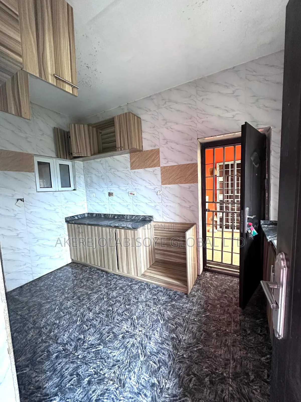 2bdrm Block of Flats in In An Estate for rent in Life Camp