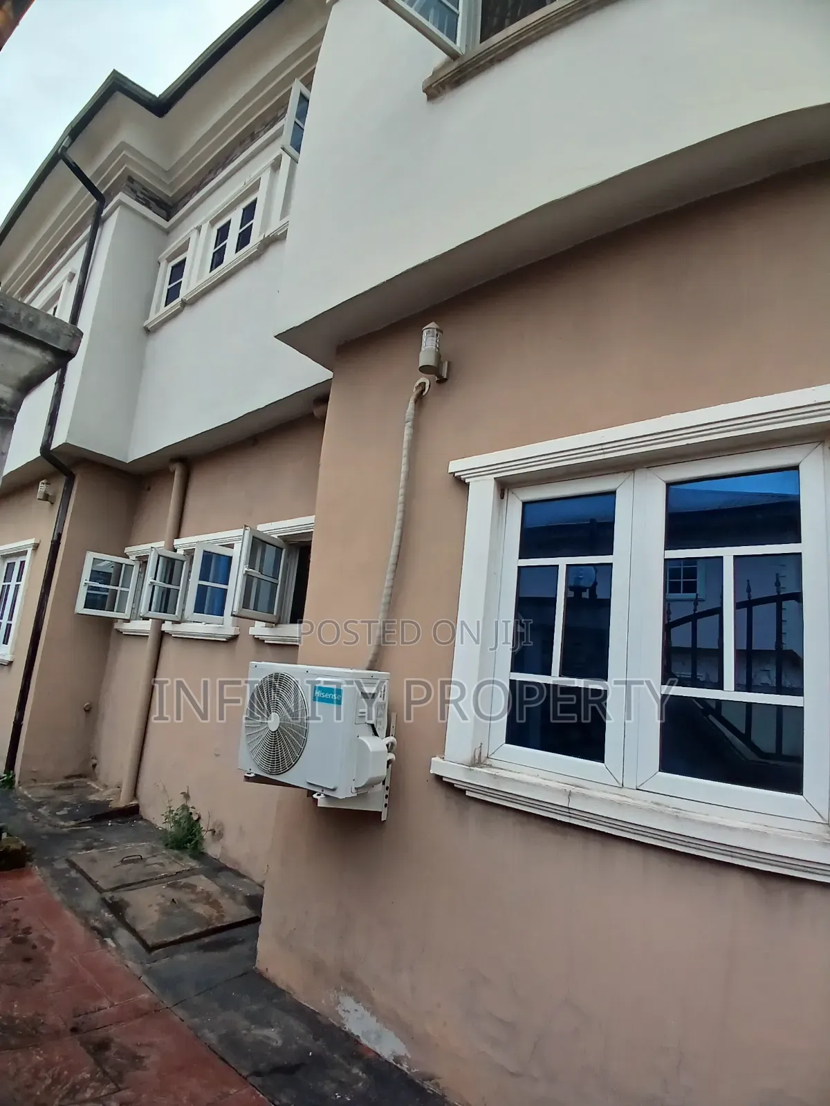 3bdrm Block of Flats in Ugbor Estate, Benin City for sale in Benin City