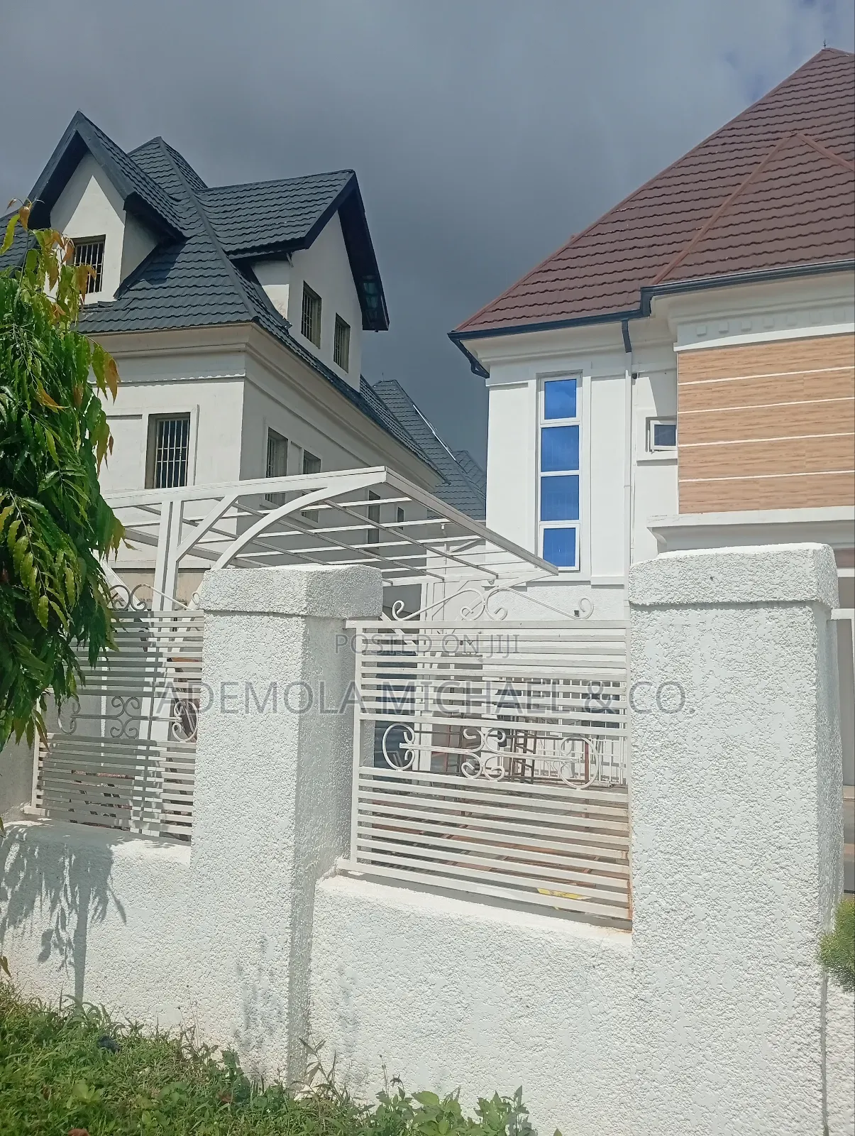 5bdrm Duplex in Idu/Karmo for sale in Karmo