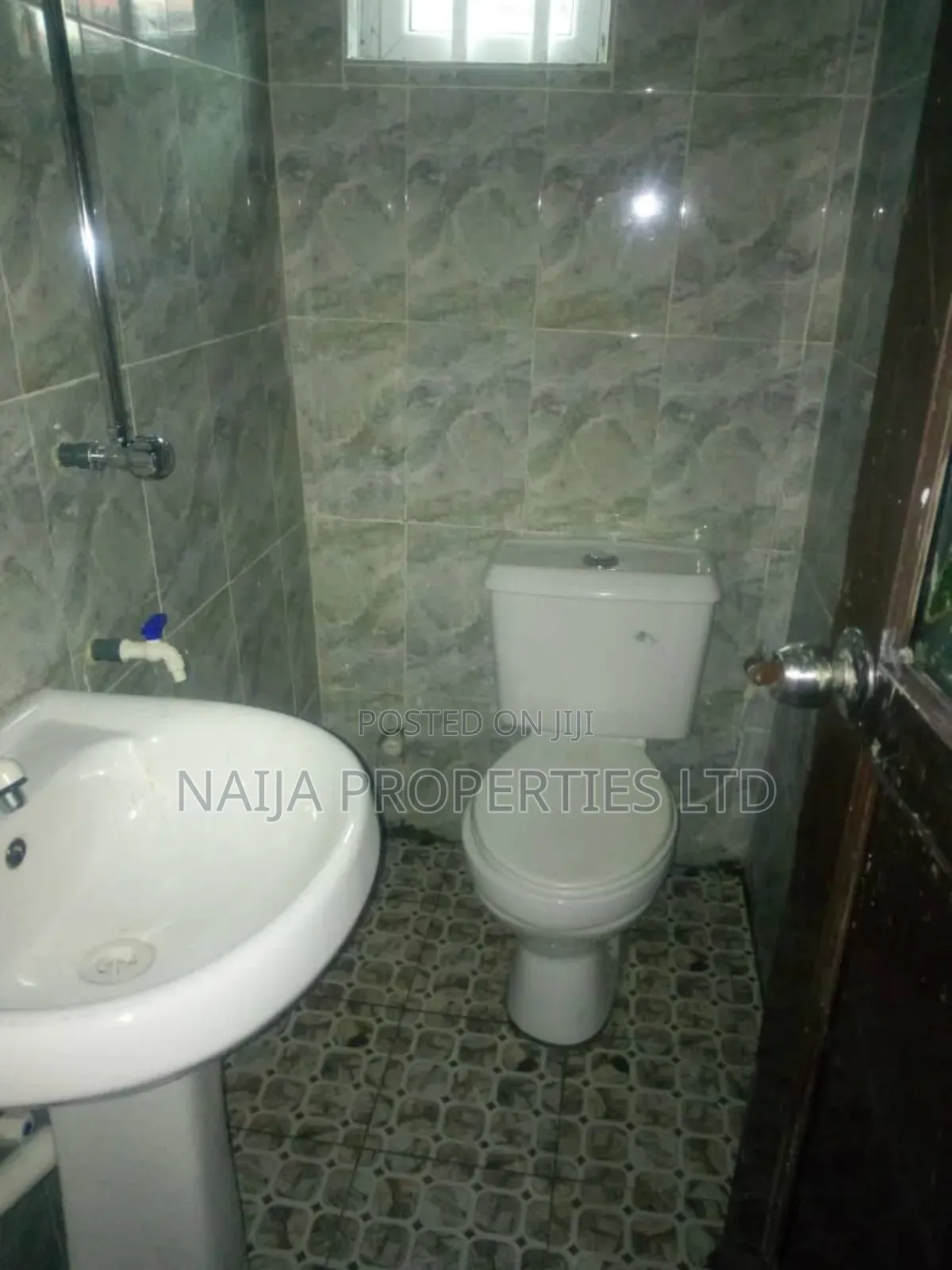 1bdrm Block of Flats in Oribanwa, Lakowe for sale in Lakowe