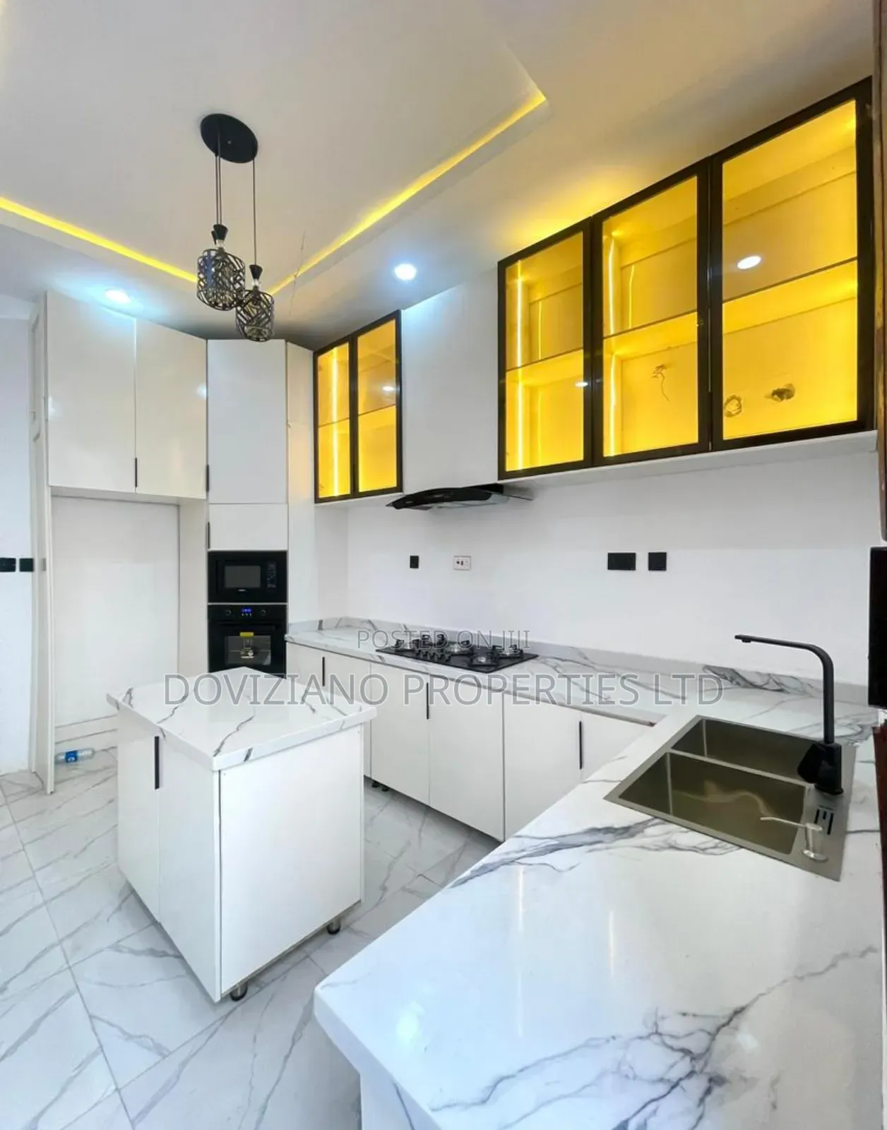 4bdrm Duplex in Ikota for sale in Ikota