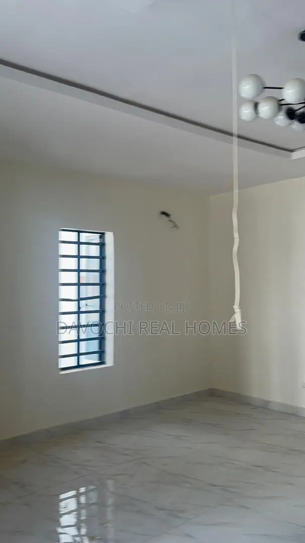 4bdrm Duplex in Ikota for sale in Ikota