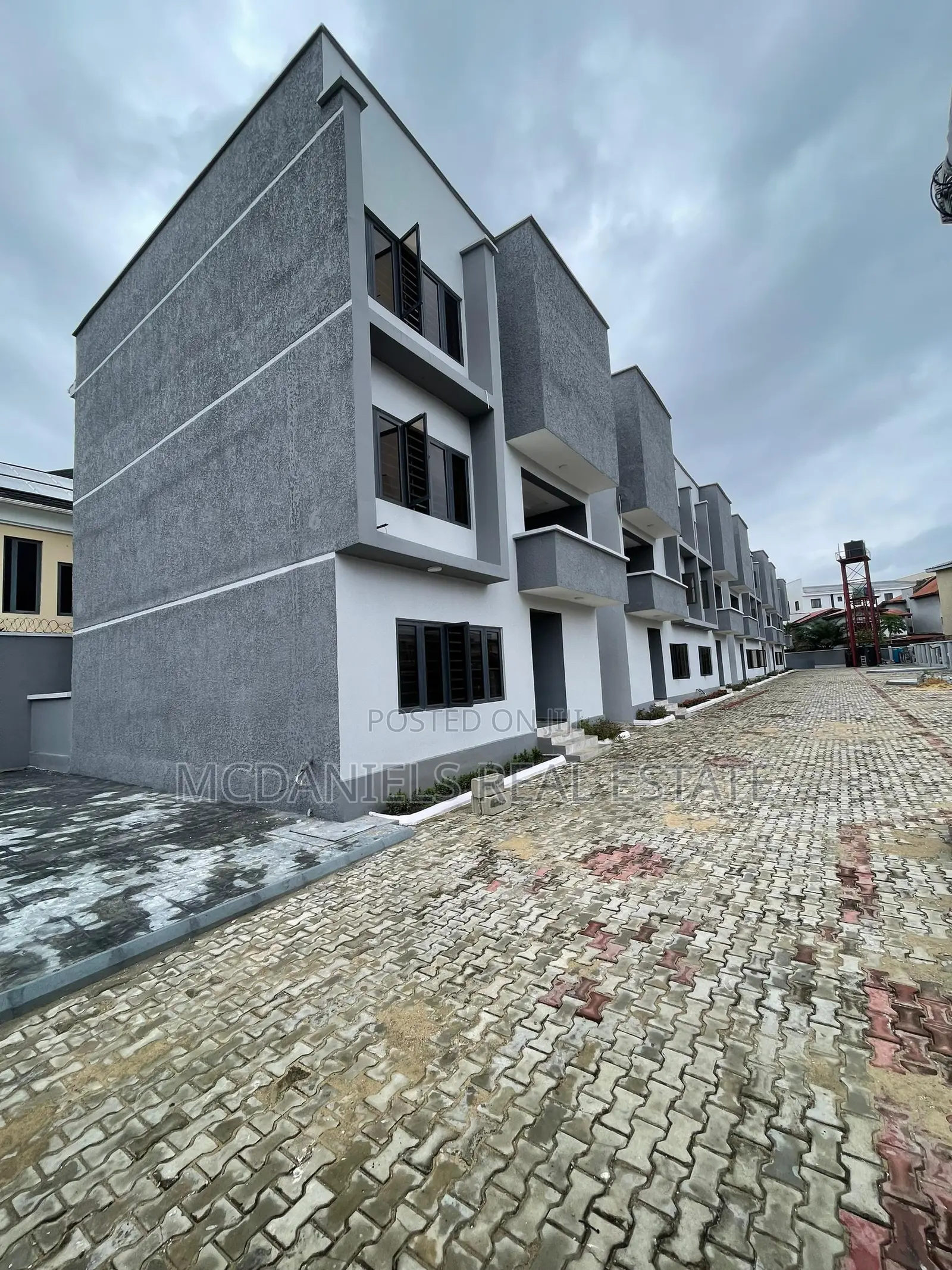 Furnished 4bdrm Duplex in Ologolo for sale in Ologolo