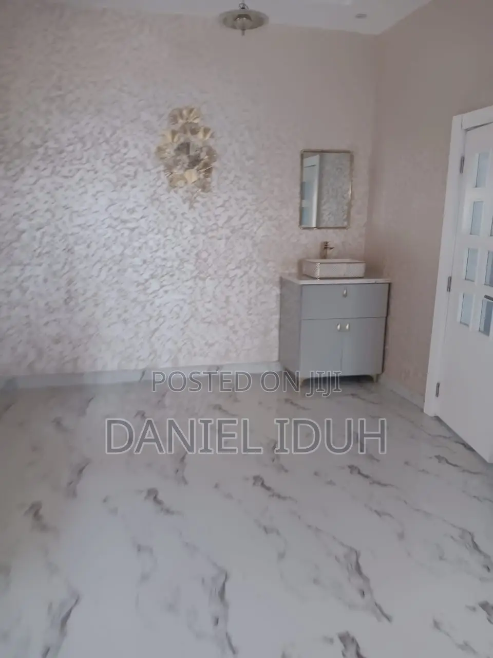 5bdrm Duplex in Bitmore, Sabon Lugbe for sale in Sabon Lugbe