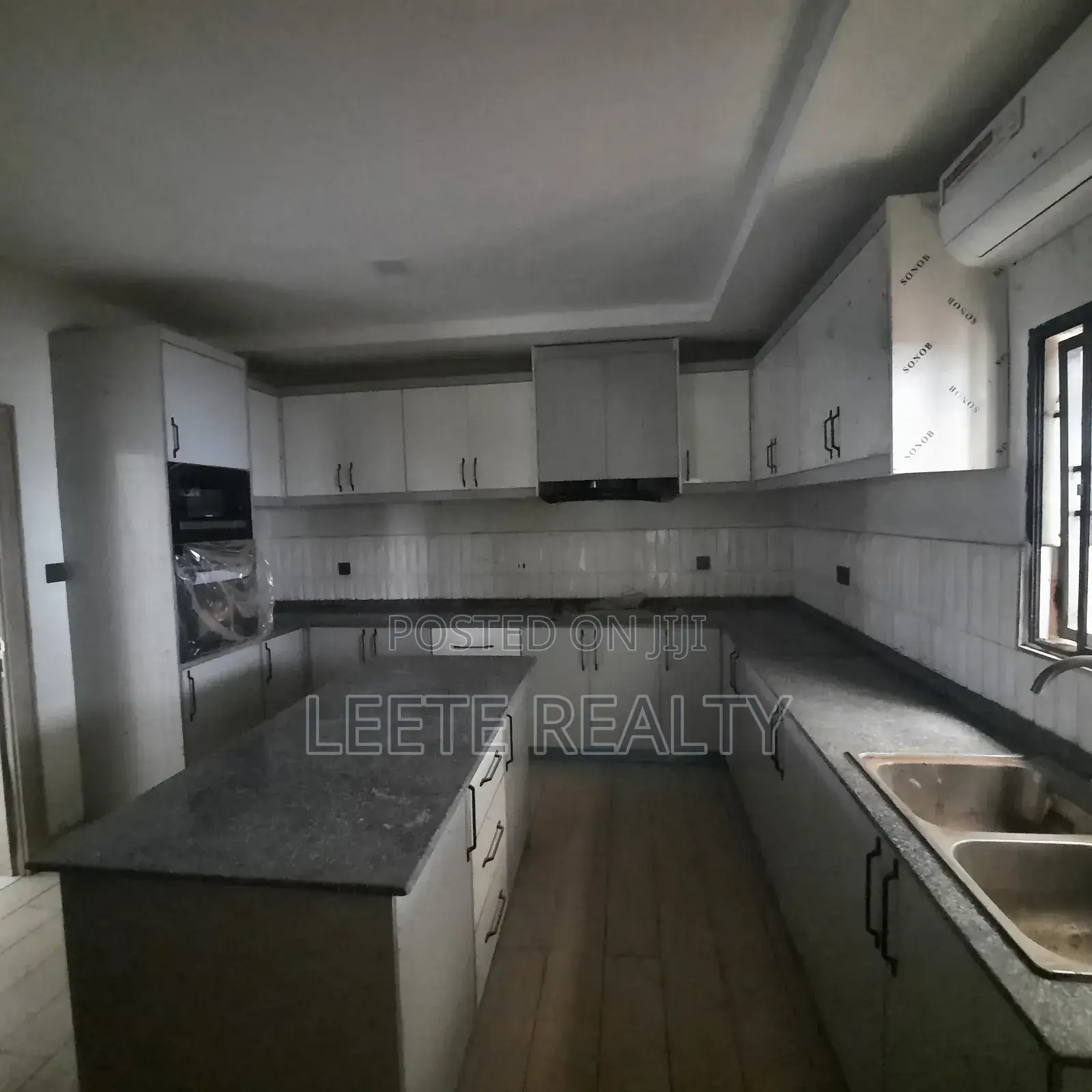 5bdrm Duplex in Wuye for sale in Wuye