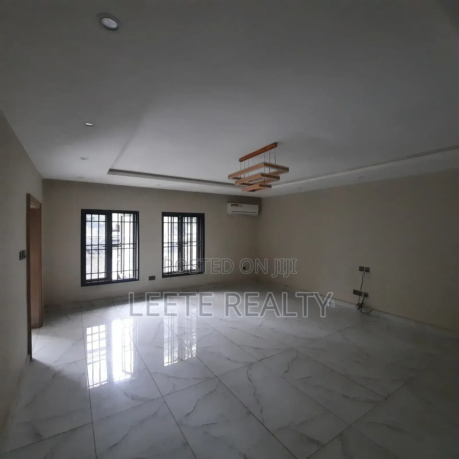 5bdrm Duplex in Wuye for sale in Wuye