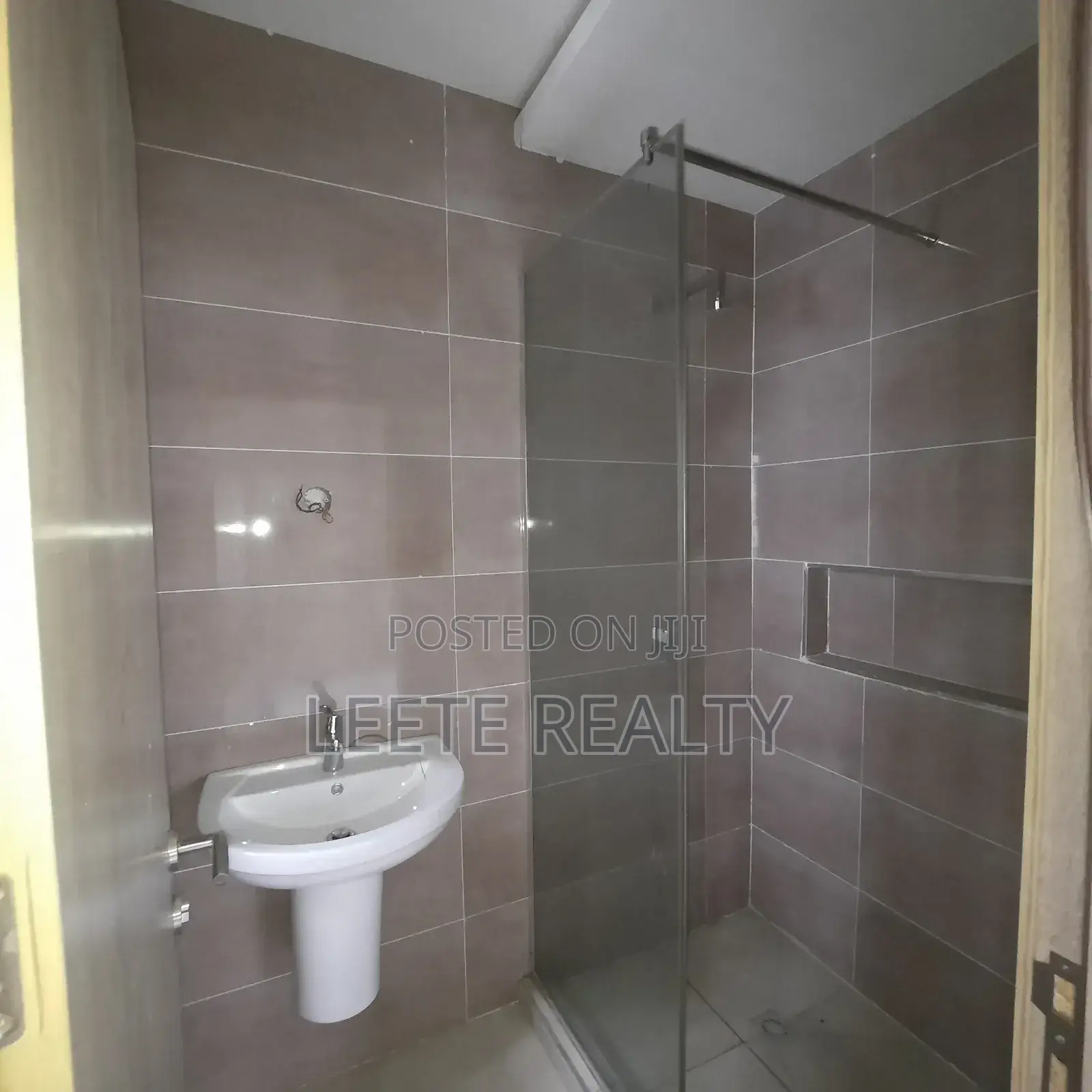 5bdrm Duplex in Wuye for sale in Wuye