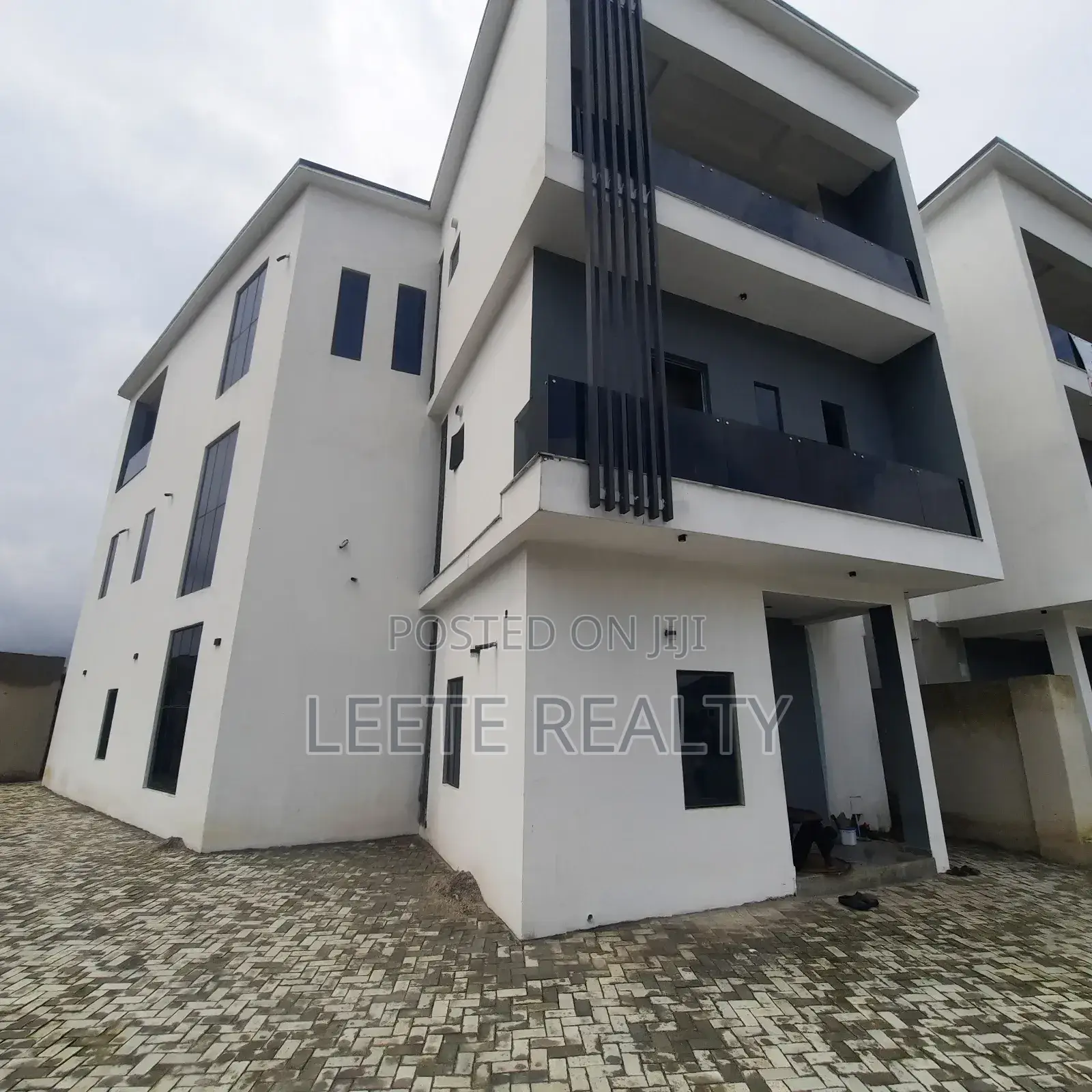 5bdrm Duplex in Wuye for sale in Wuye