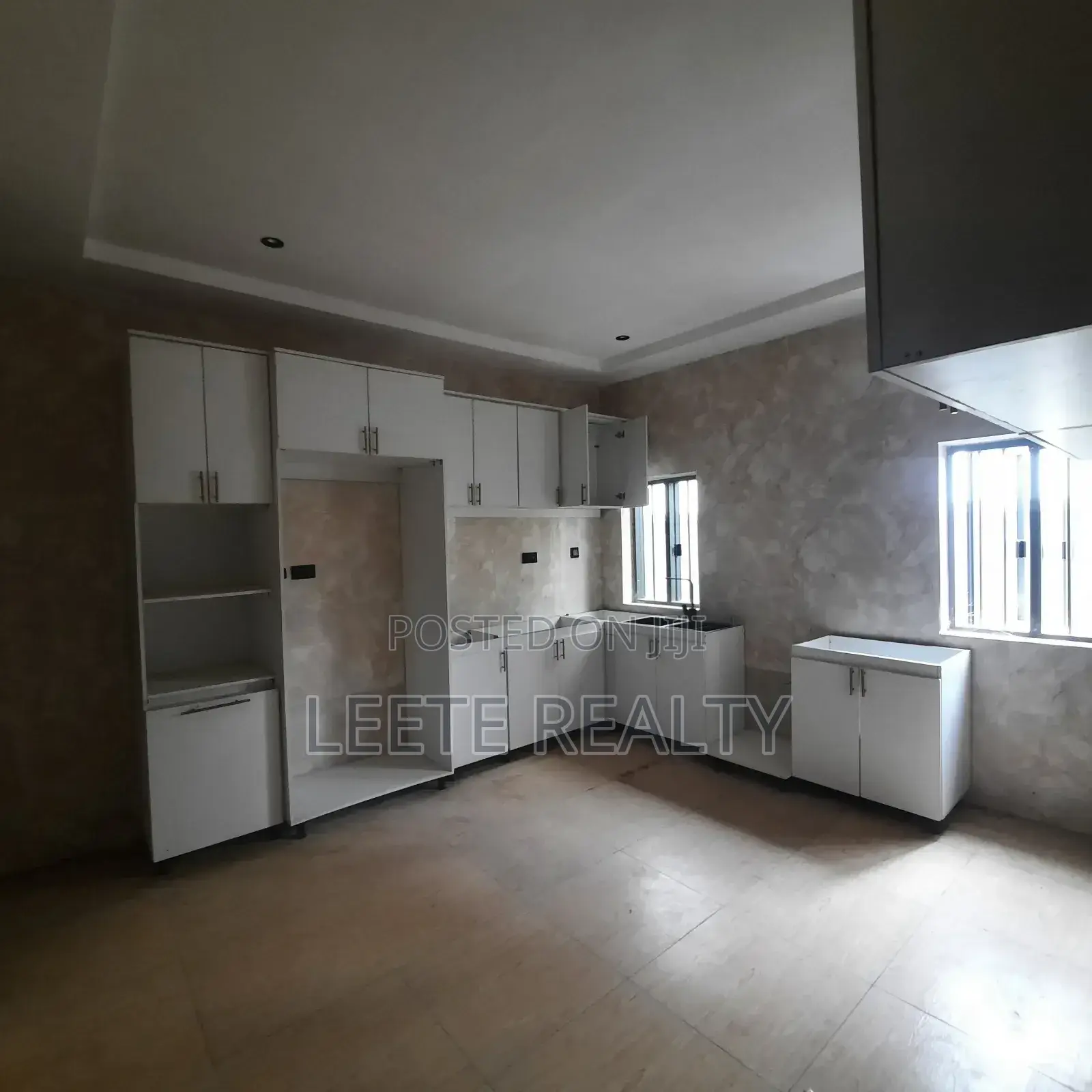 5bdrm Duplex in Wuye for sale in Wuye