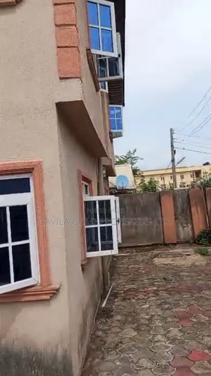 12bdrm Block of Flats in Benin City for sale in Benin City