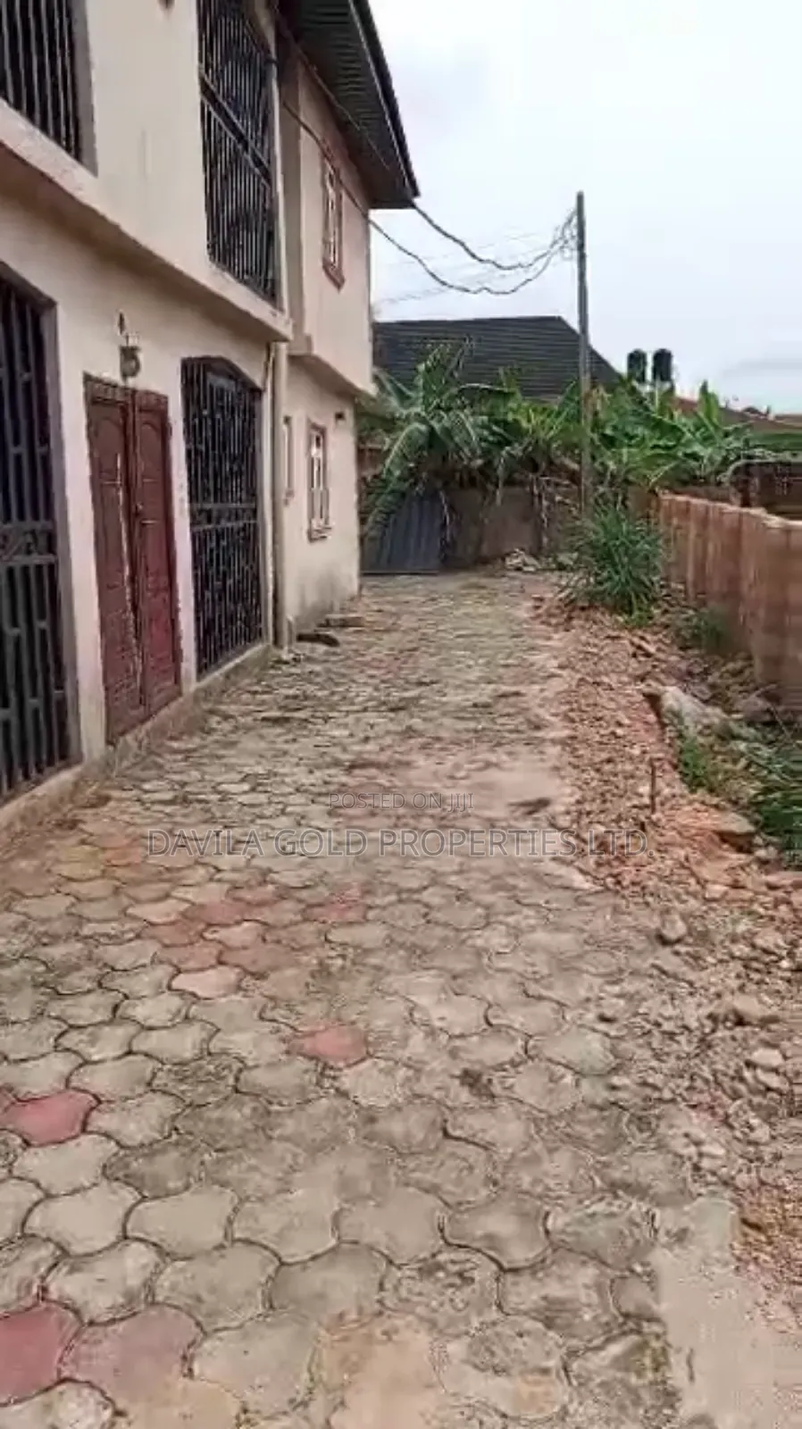 12bdrm Block of Flats in Benin City for sale in Benin City