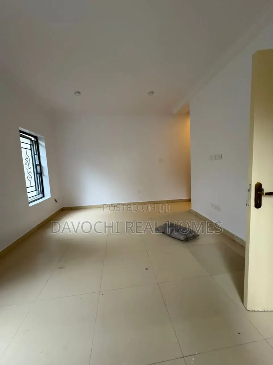 3bdrm Apartment in Megamound, Ikota for rent in Ikota
