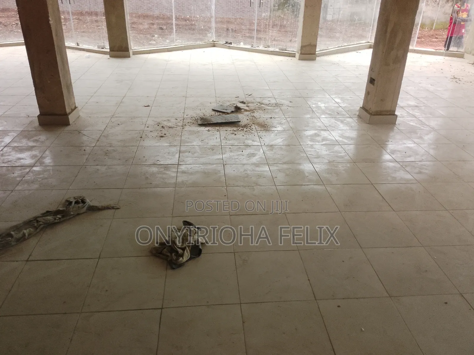 Shop to Let in Gwarinpa