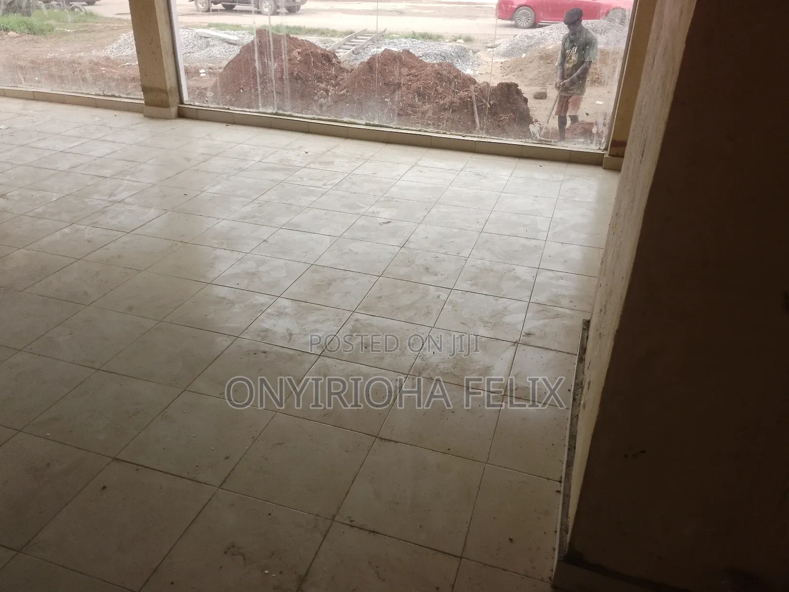 Shop to Let in Gwarinpa