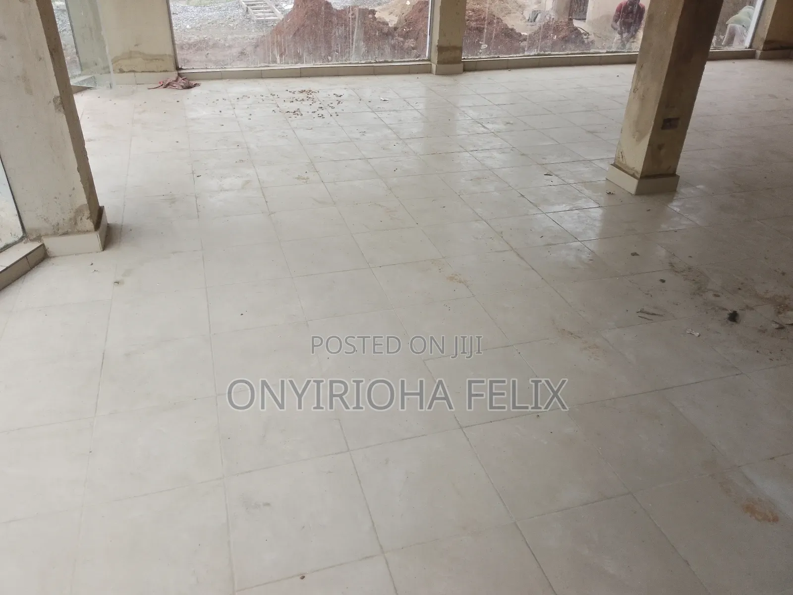 Shop to Let in Gwarinpa