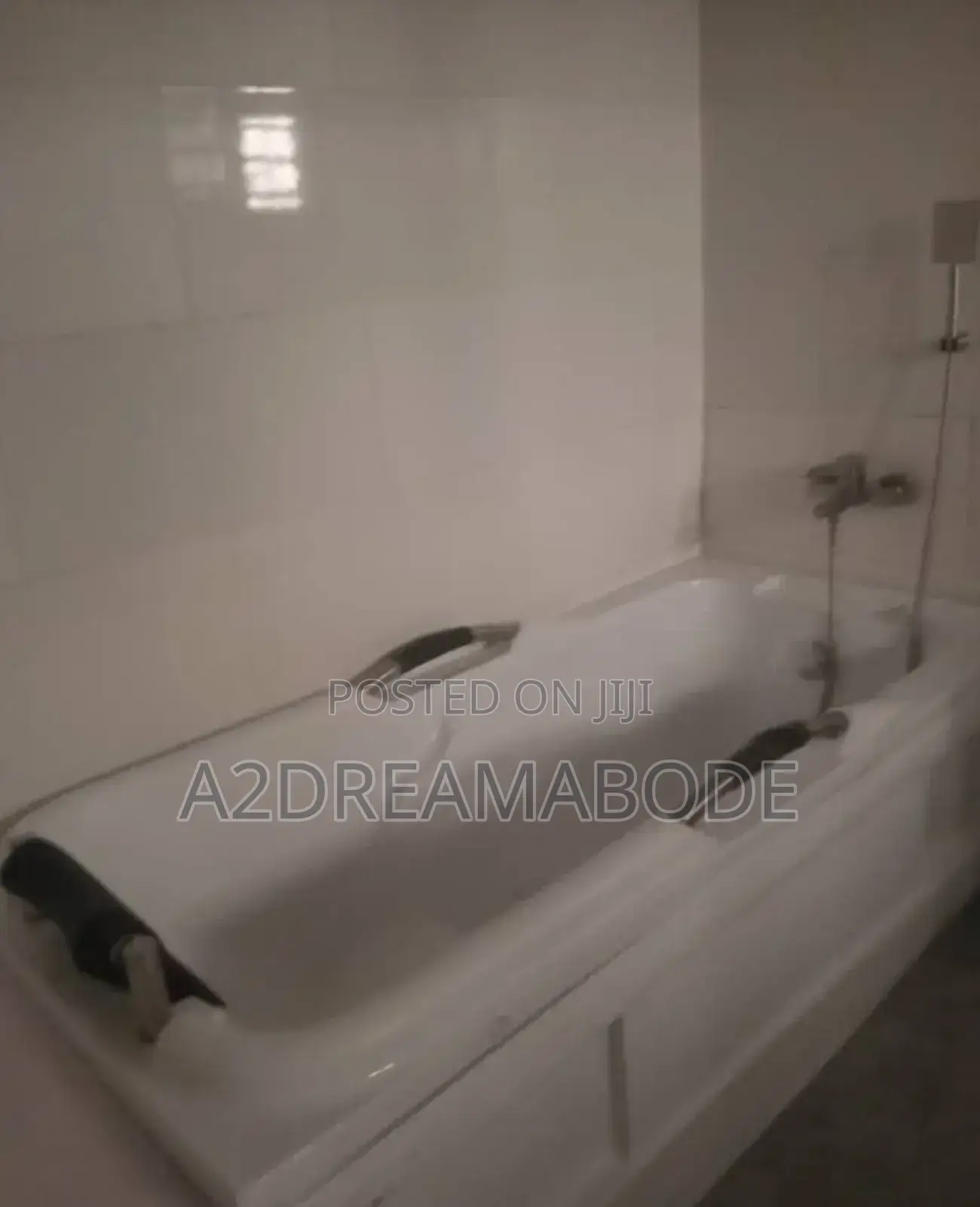4bdrm Duplex in Waterfront Estate, Magodo for sale in Magodo
