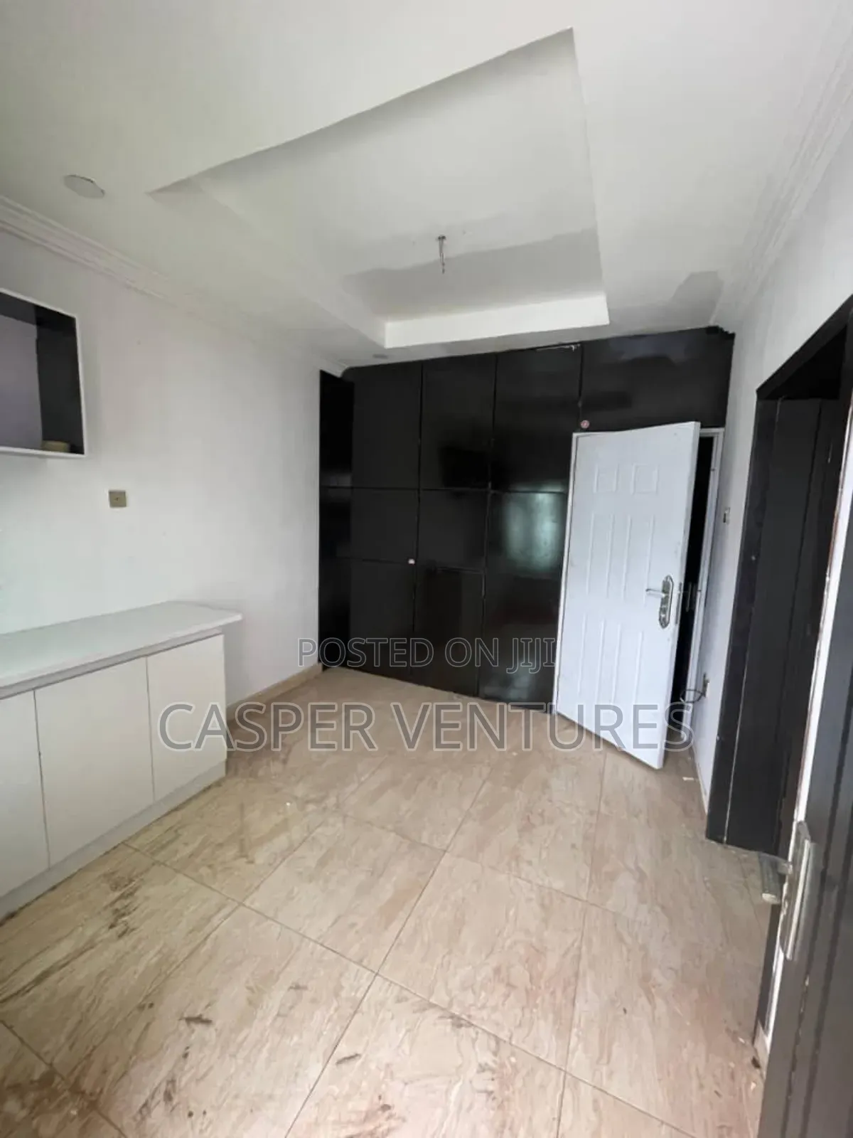 1bdrm Room & Parlour in Friends Colony, Agungi for rent in Agungi