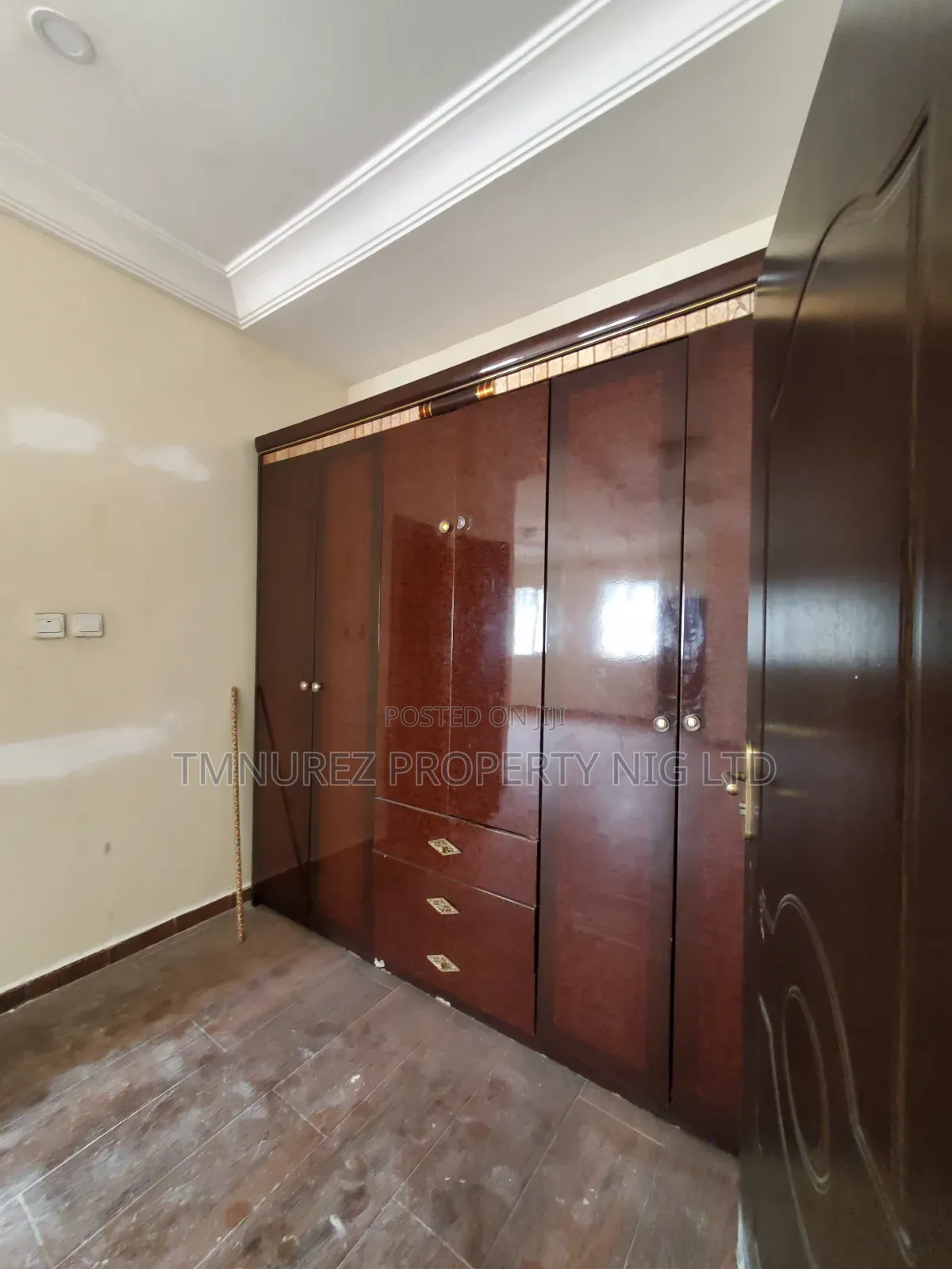 5bdrm Duplex in Ikota Villa Estate for rent in Ikota