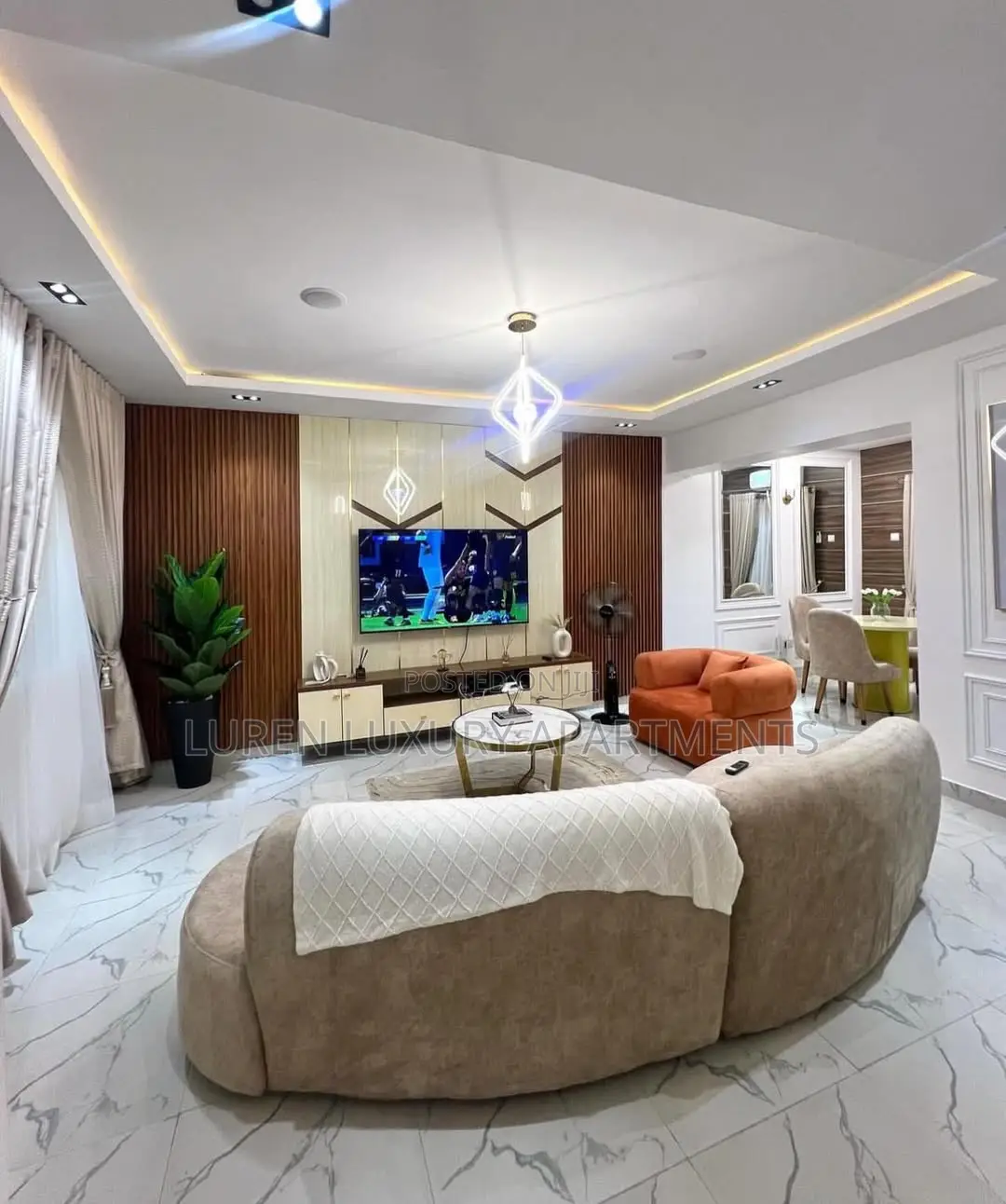 2 Bedroom Smart Apartment With Ps5 in Jahi