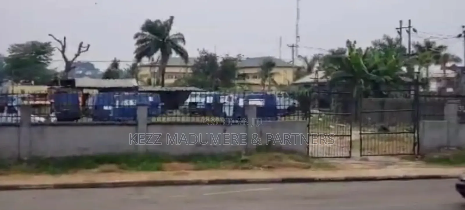 For Sale : 2600 Sqmts At Azikiwe Rd, Old Gra , Ph in Port-Harcourt
