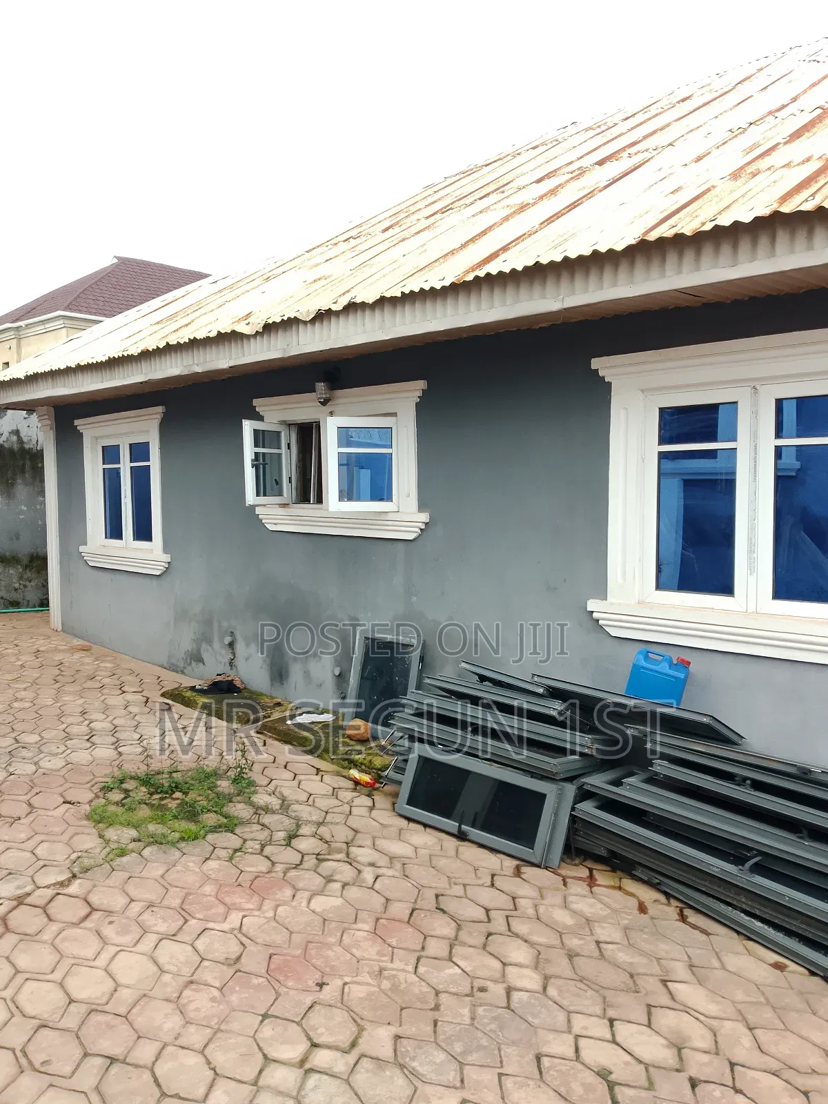 2bdrm Bungalow in Common Wealth Estate, Akala Express for sale in Akala Express