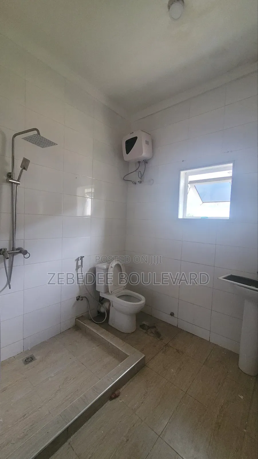 4bdrm Townhouse / Terrace in Durumi for rent in Durumi