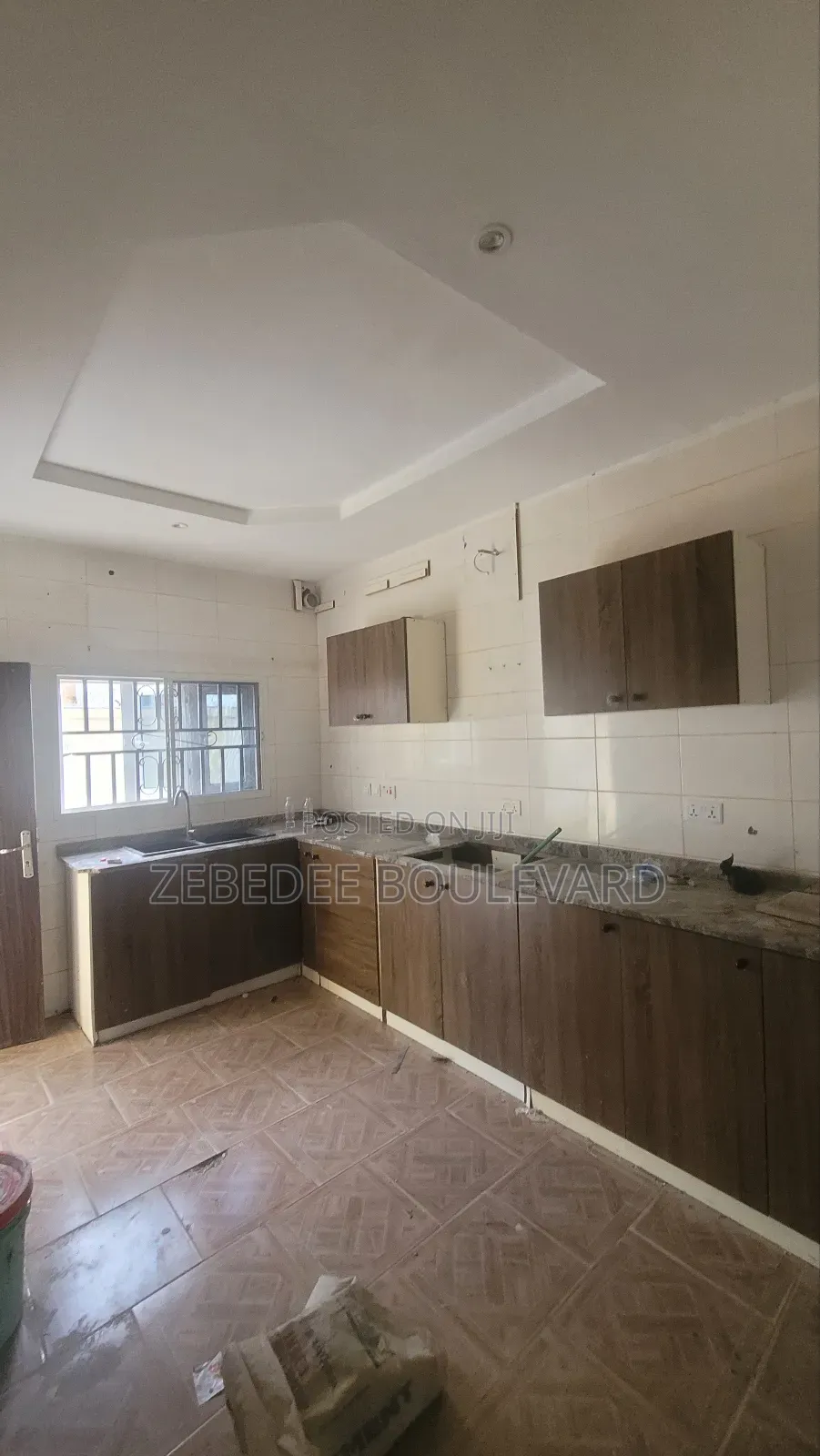 4bdrm Townhouse / Terrace in Durumi for rent in Durumi