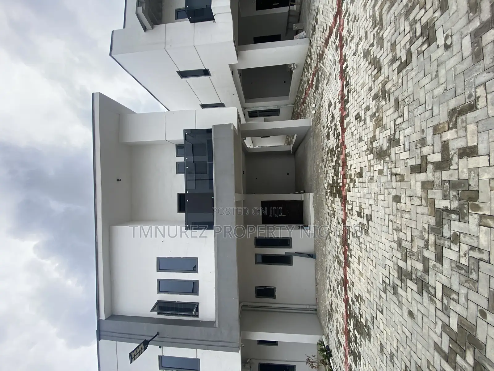 4bdrm Duplex in Ajah, Off Lekki-Epe Expressway for rent in Off Lekki-Epe Expressway