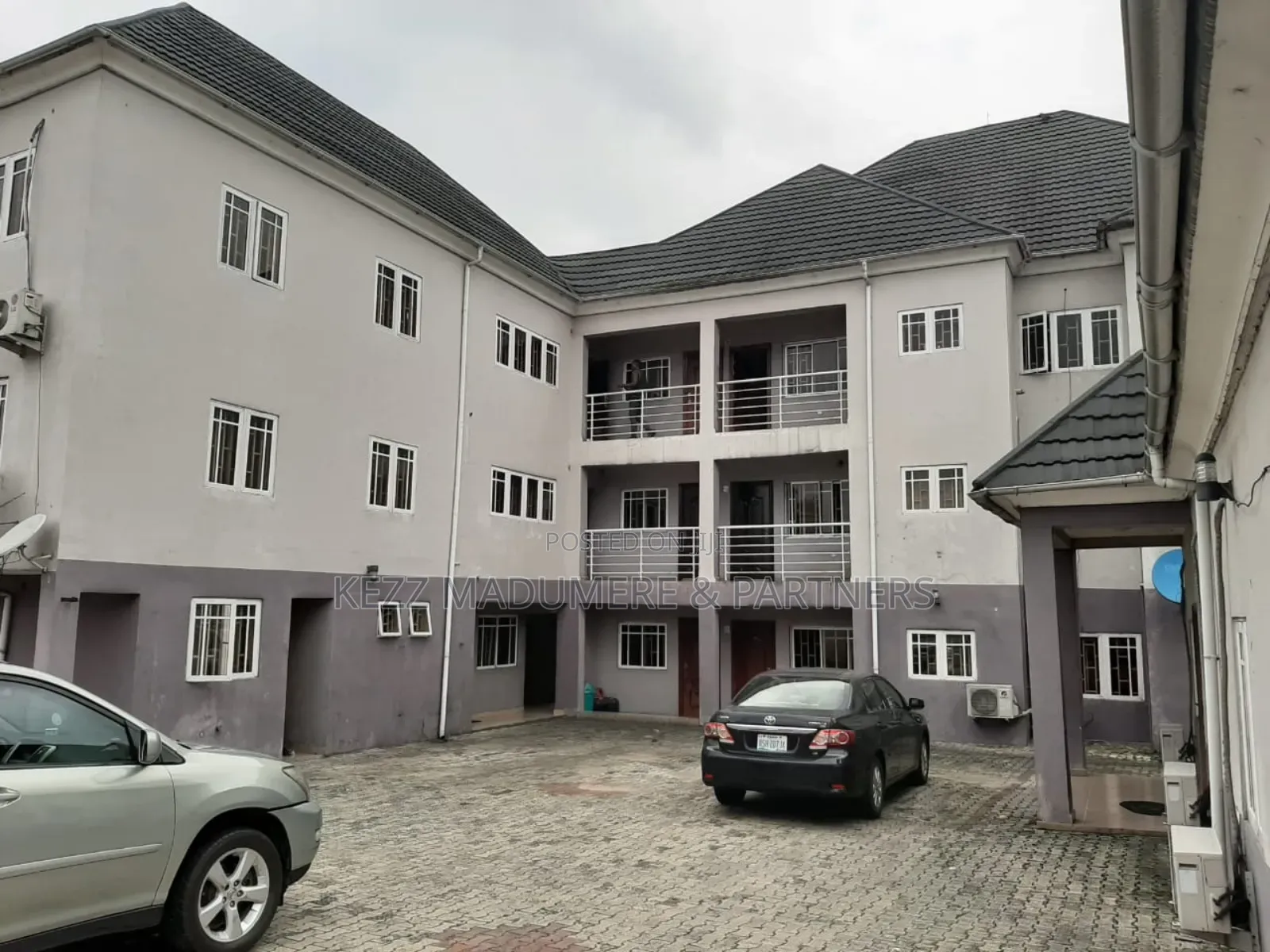6bdrm Block of Flats in Inside An Estate, Port-Harcourt for sale in Port-Harcourt