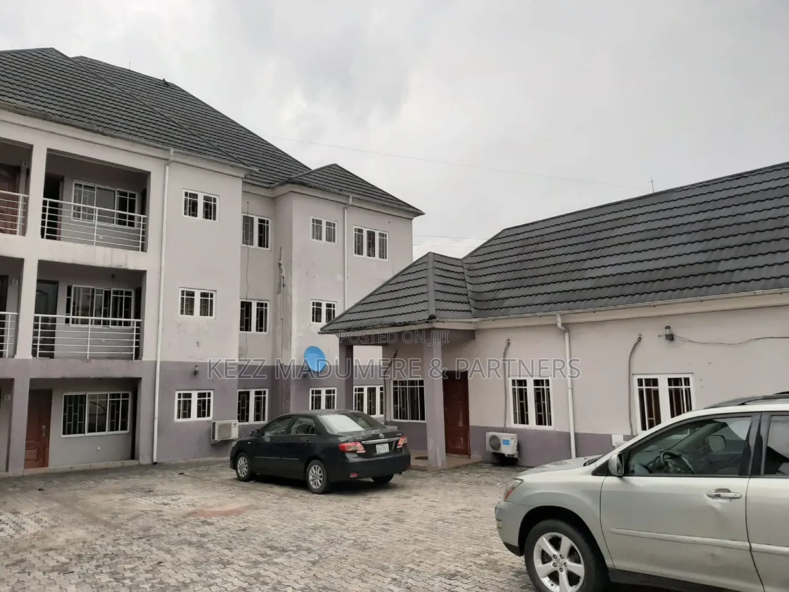 6bdrm Block of Flats in Inside An Estate, Port-Harcourt for sale in Port-Harcourt
