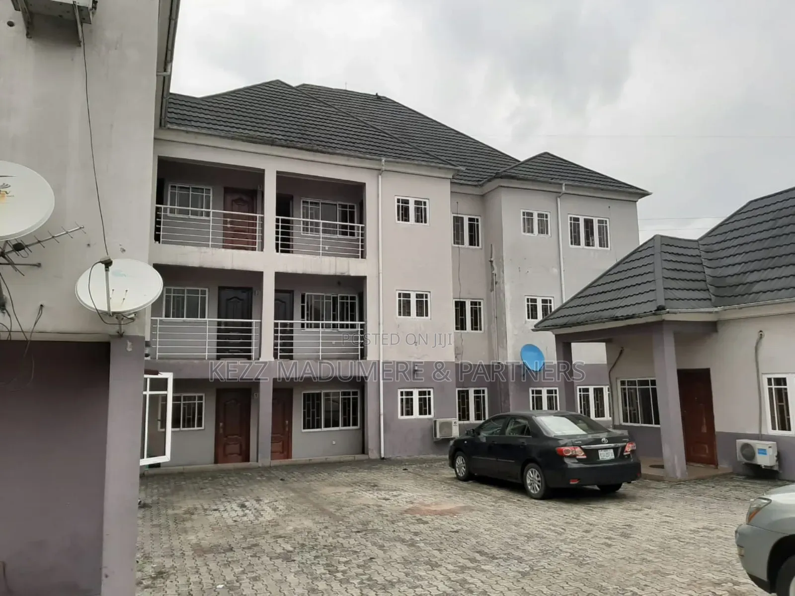 6bdrm Block of Flats in Inside An Estate, Port-Harcourt for sale in Port-Harcourt