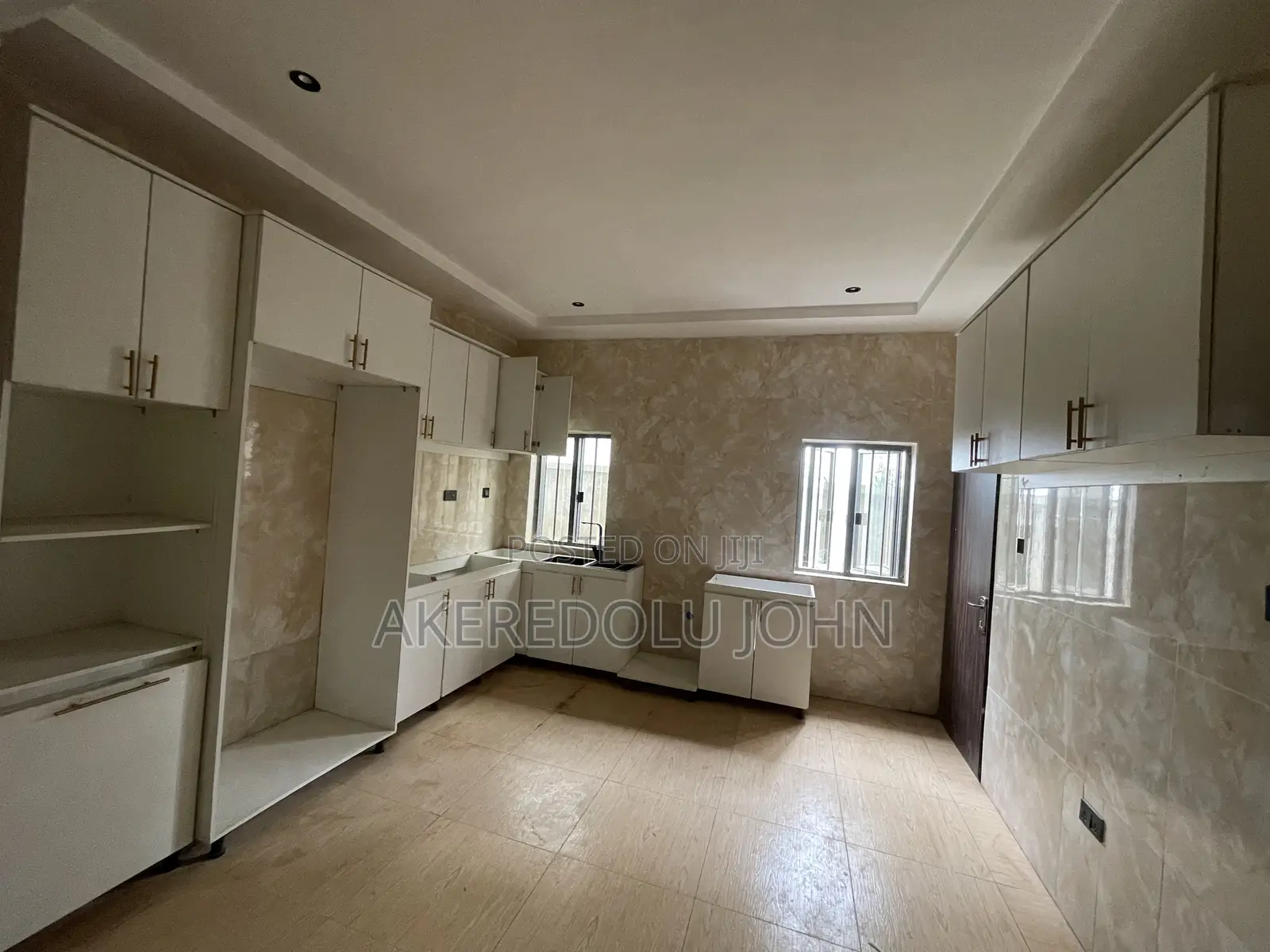 5bdrm Duplex in Wuye for sale in Wuye