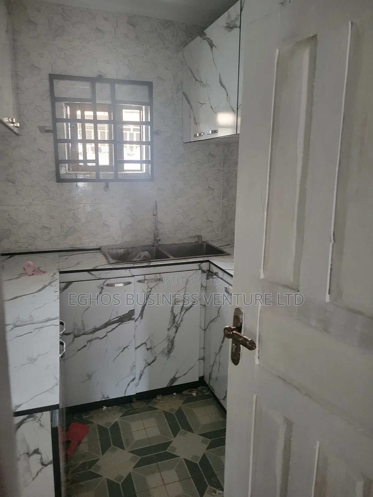 3bdrm Block of Flats in Aerodrome Close Off, Benin City for rent in Benin City