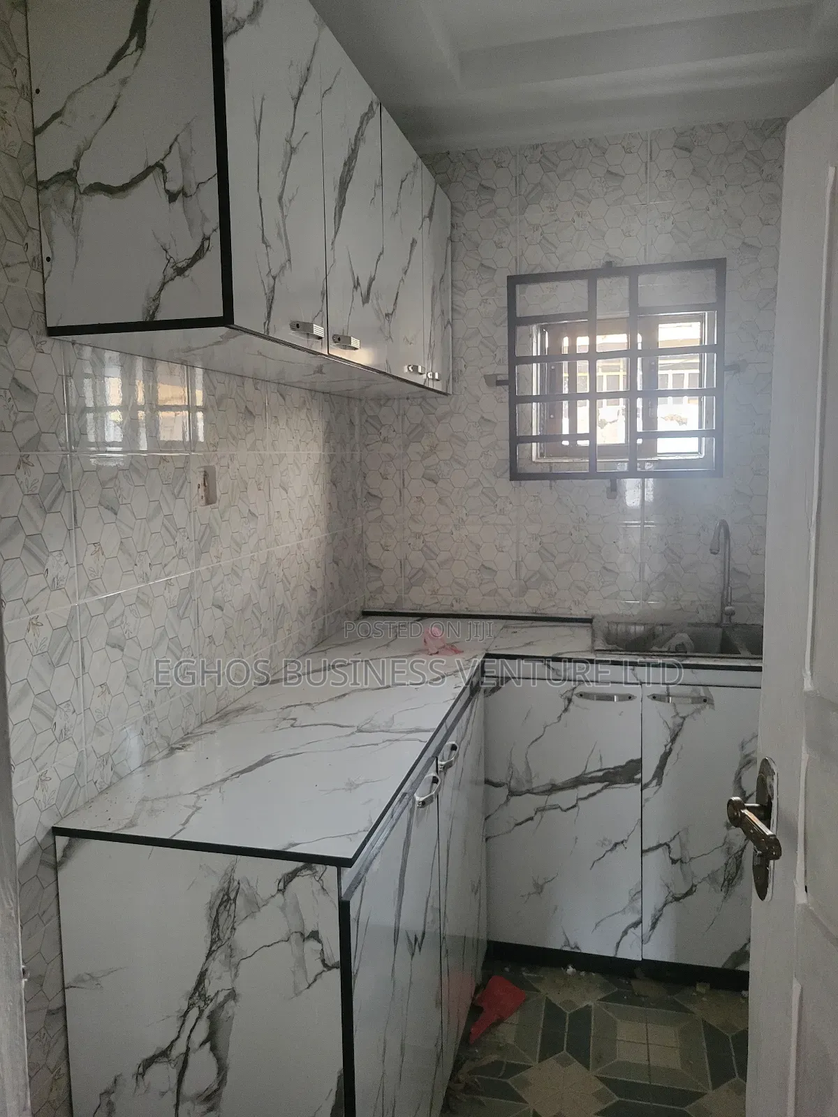 3bdrm Block of Flats in Aerodrome Close Off, Benin City for rent in Benin City