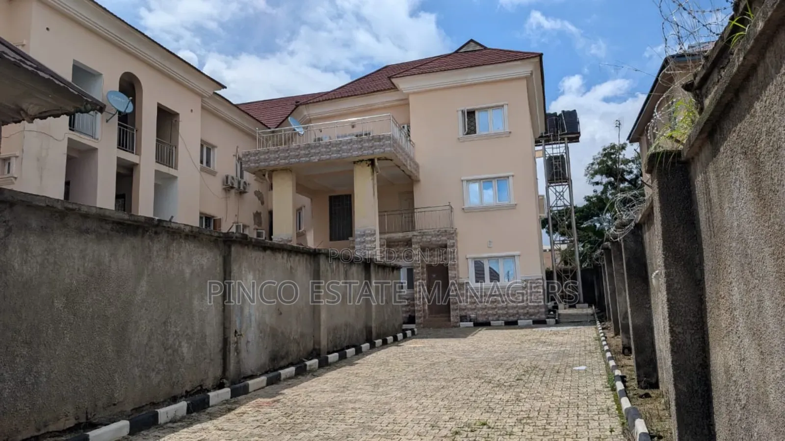 3bdrm Block of Flats in Life Camp for sale in Life Camp